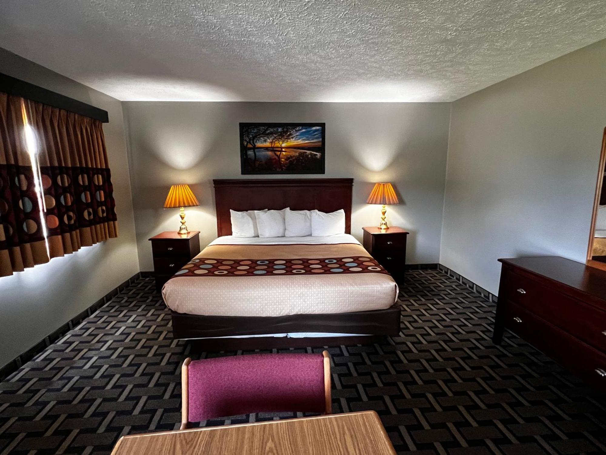 Sky Lodge Inn & Suites - Delavan Luaran gambar