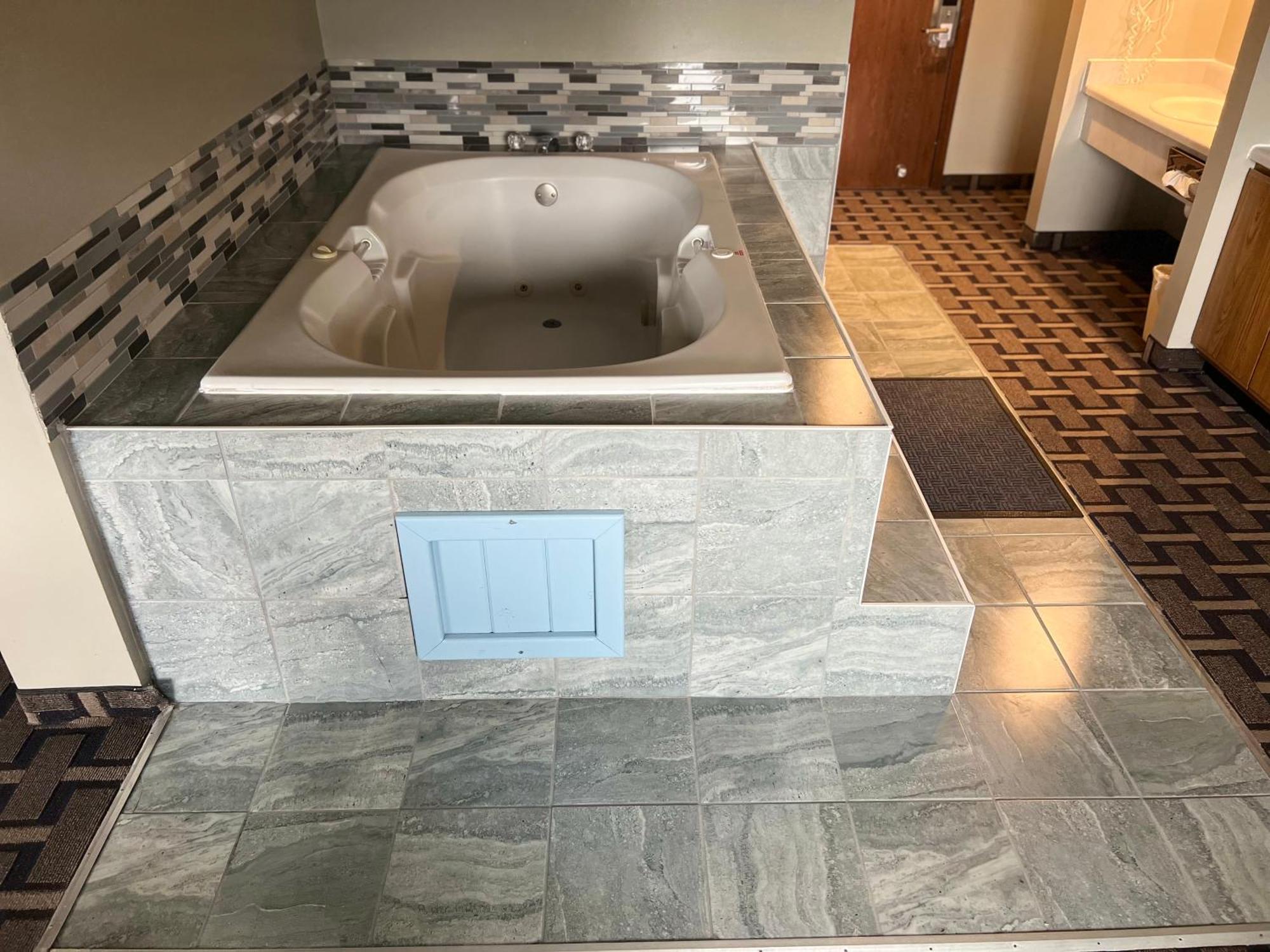 Sky Lodge Inn & Suites - Delavan Luaran gambar